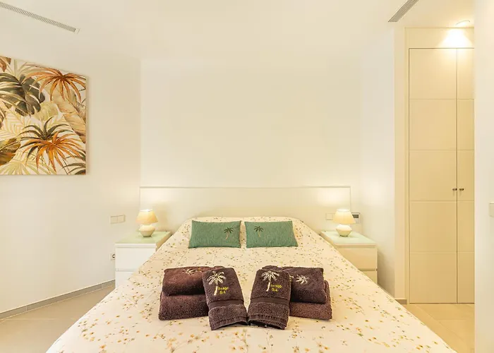 Jardines Elegant Two Bedrooms