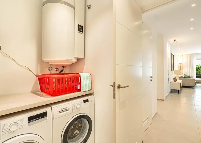 Jardines Elegant Two Bedrooms Apartment