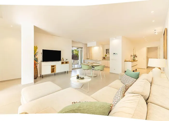 Jardines Elegant Two Bedrooms *